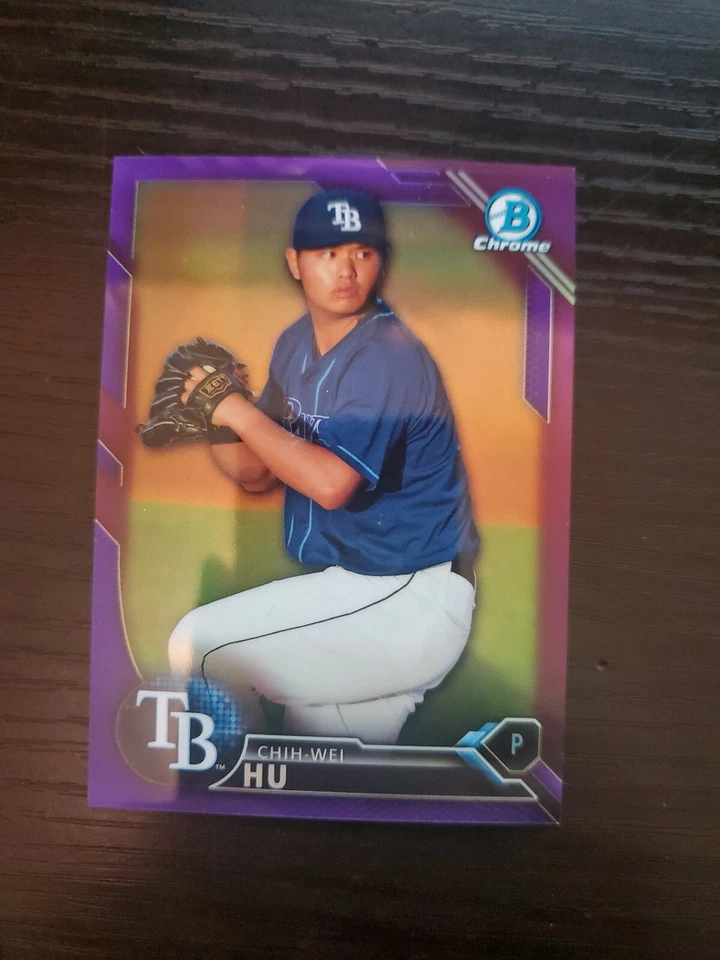2016 BOWMAN CHROME DRAFT - PURPLE REFRACTOR - PROSPECT - CHIH-WEI HU 17/250 - Image 1 of 1