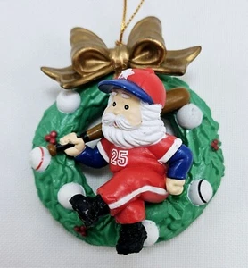 TRIM A HOME Baseballspieler Weihnachtsmann Uniform #25 Kranz Weihnachtsschmuck - Bild 1 von 4