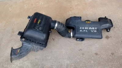 02-08 Dodge Ram 1500 5.7L  Hemi V8 Air Intake Cleaner Box Complete Assembly OEM - Image 1 of 4