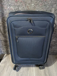 22" Delsey Paris Softside Deluxe Spinner - Carry On – Blue Lightweight Luggage - Picture 1 of 9