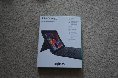 iPad Logitech Slim Combo keyboard for the iPad - Image 1 of 4