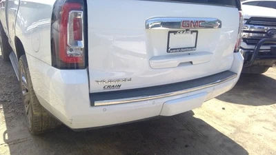 (LOCAL PICKUP ONLY) Rear Bumper Without Electric Parking Brake Denali Fits 15-16 - Image 1 of 4