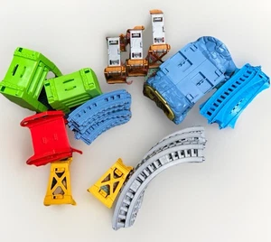 Fisher-Price Thomas and Friends TrackMaster 5-in-1 Track Builder Set Tunnel + - Picture 1 of 11
