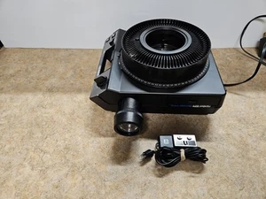 Excelente Proyector Deslizante Carrusel Kodak Serie 4600 con Control Remoto y Bandeja Deslizante - Imagen 1 de 8