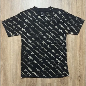 Camiseta Y2K Rogue Status Gun Show Skateboard Negra Dorada/Plateada Para Hombres Talla S - Imagen 1 de 8