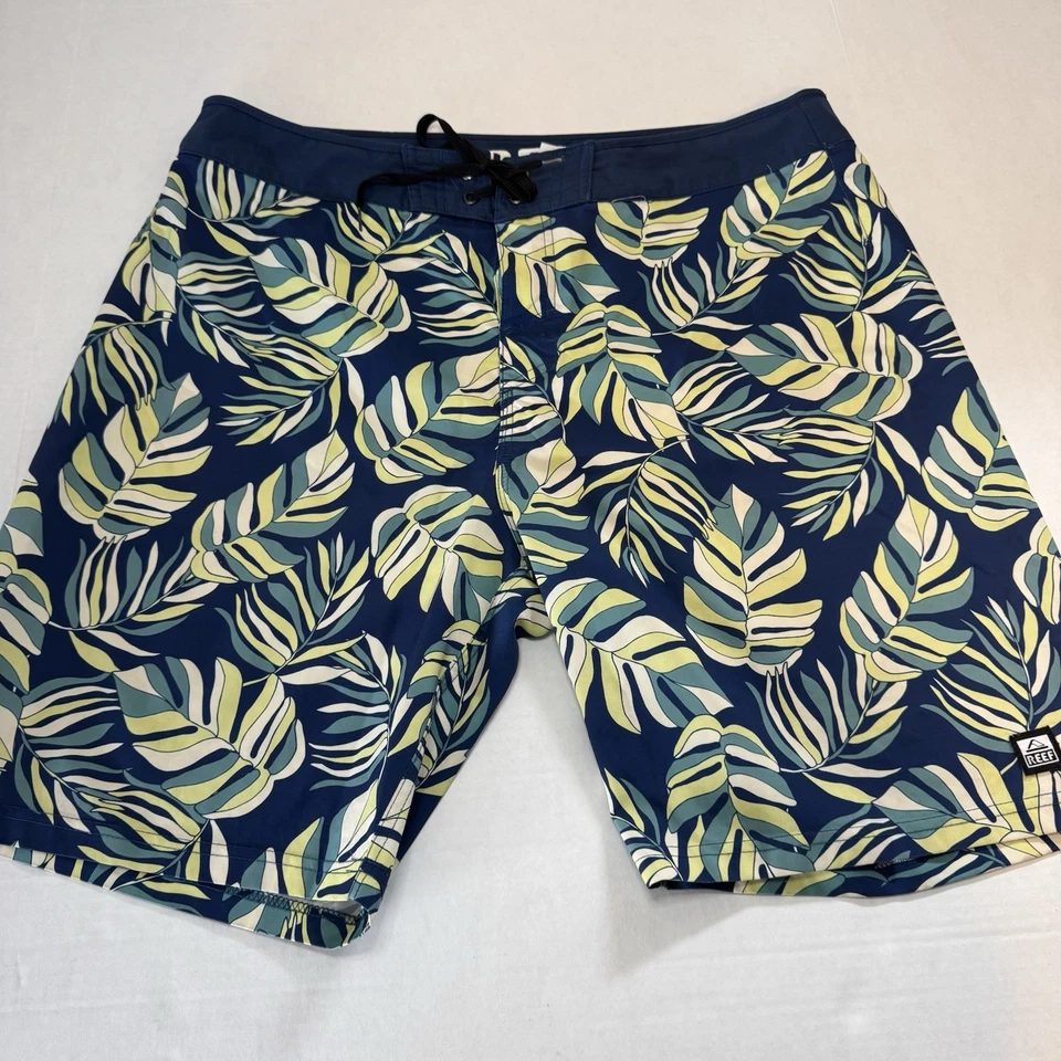 Reef Hombres Traje de Baño 38 Azul Board Shorts Floral Bañador Surf Hawaii Usado Foto 1 de 4