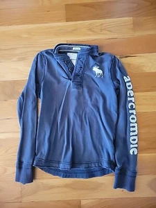 Abercrombie Kids Navy Long Sleeve Muscle Small Boys Pullover - Picture 1 of 3
