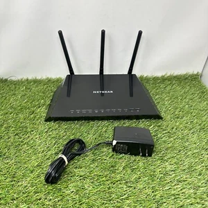 Netgear Nighthawk AC1750 router Wifi intelligente R6700v3 dual band 2,4 5 GHz - Foto 1 di 10
