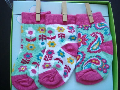 NUEVO CON ETIQUETAS VERA BRADLEY Calcetines Bebé 3 Pares Retirados Tutti Frutti 0-12mo Foto 1 de 4
