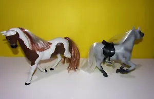 2002 Lanard Toy Horse Gray Hard Plastic w/ Saddle - 7" Tall Moving Head Pinto - Picture 1 of 4
