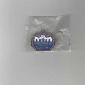 Nuevo WrestleMania VII 7 Esmalte Solapa Pin 1991 WWE Lucha Libre Pin LA Coliseum - Imagen 1 de 2