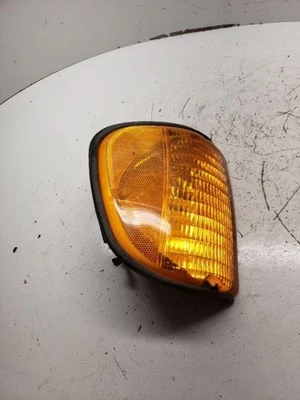 Luz de esquina/estacionamiento para pasajeros para camioneta Ford E150 03-07 1078353 Foto 1 de 4