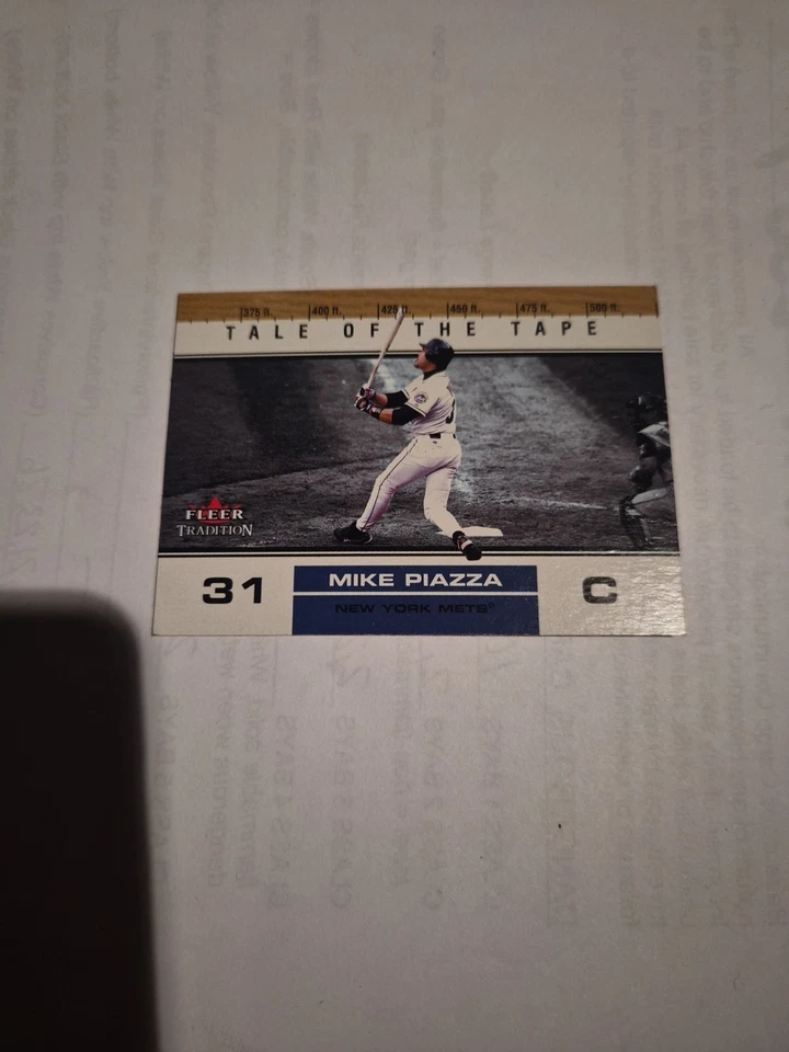 2002 Fleer Tradition Update Tale of the Tape Mike Piazza #U395 HOF - Image 1 of 1