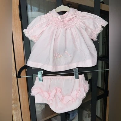 Conjunto de bebé vintage de reliquia de los años 50 con volantes bordados Bloomers niña recién nacida Foto 1 de 4