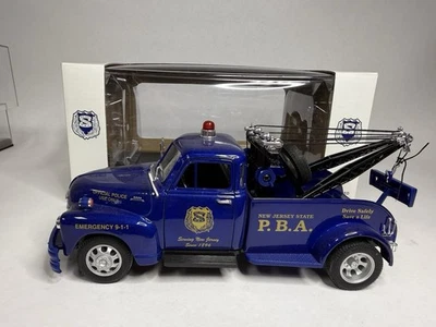 NEW JERSEY NJ STATE POLICE PBA DIECAST TOW TRUCK WRECKER 1/24 TAYLOR MADE C24 - Image 1 of 4