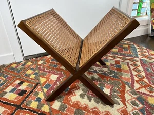 Mid Century Style Bombay massives Kirschholz Stockmagazingestell  - Bild 1 von 11