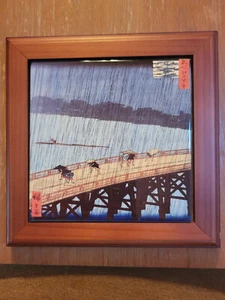 Azulejo de cerámica color puente Utagawa Hiroshige 1797-1858 ducha repentina en Ohashi - Imagen 1 de 2