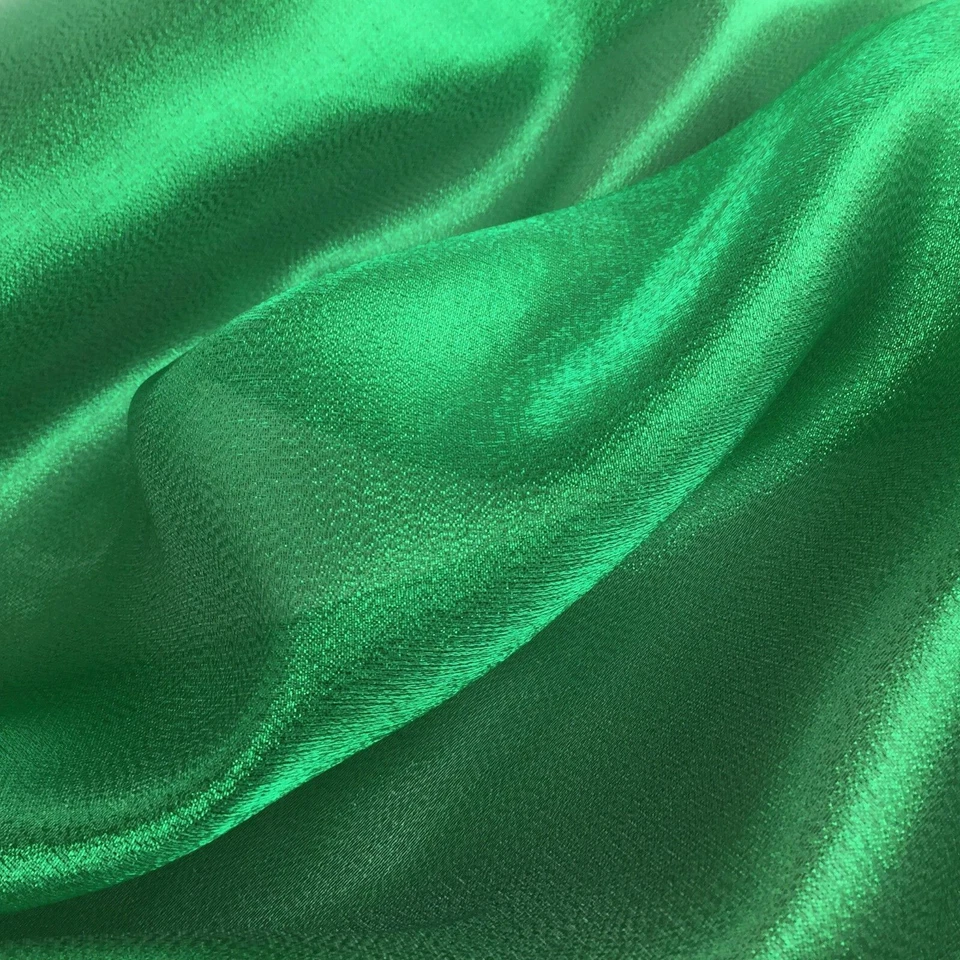 Wholesale 50Mts Of EMERALD GREEN Plain Organza Fabric 150CM Wedding Venue - Image 1 of 2