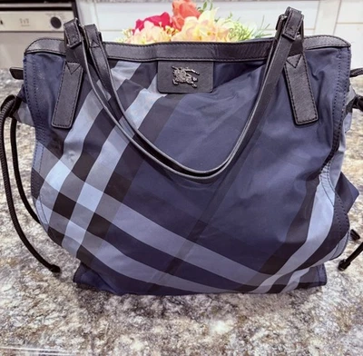 Auténtico Bolso de Mano BURBERRY Azul Marino Nova Check Nylon Hebilla Foto 1 de 4