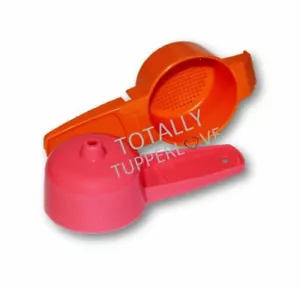 Tupperware Mini Embudo y Tamiz 2 Gadgets de Cocina Lote Pequeños Tesoros Rosa Naranja - Imagen 1 de 2