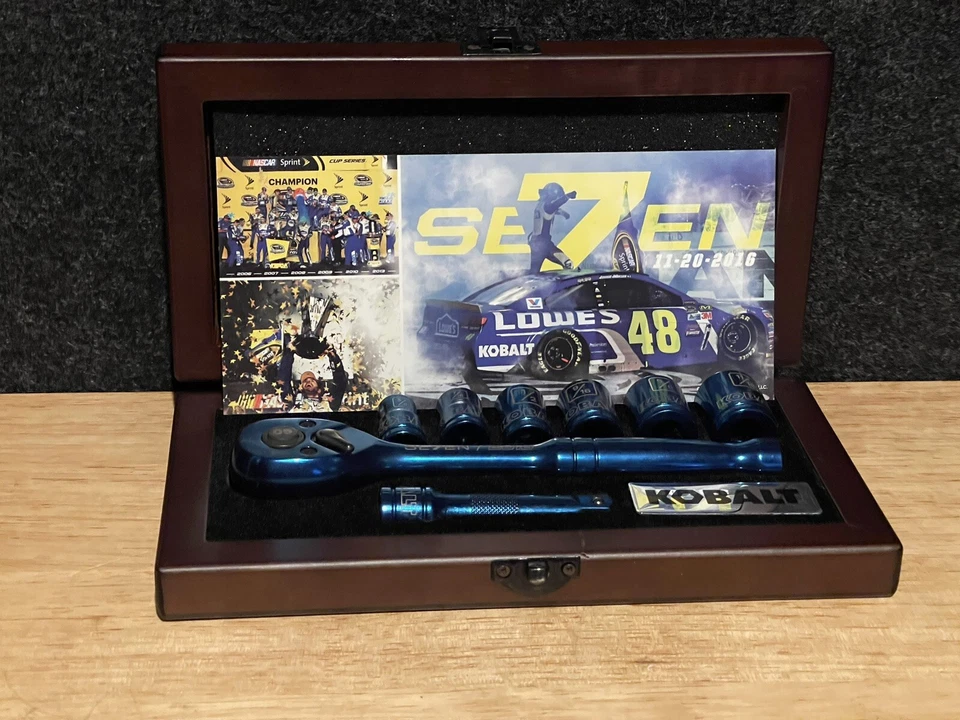 Juego de herramientas Kobalt - NASCAR Se7en 2016 edición limitada azul Foto 1 de 4
