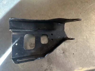 SOPORTE ALTERNADOR SUPERIOR 85-88 Camaro & Pontiac Firebird & Corvette 5.0 5.7 2.8 Foto 1 de 2