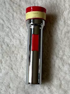 Vintage 7" Eveready Taschenlampe Chrom Rot Kunststoff Neu aus altem Lagerbestand Verkäufer Muster funktioniert - Bild 1 von 4