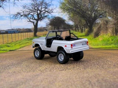 1966 - 1977 Ford Bronco 4x4 Off Road Classic Truck 1/64 S Scale Model Limited Ed - Image 1 of 4