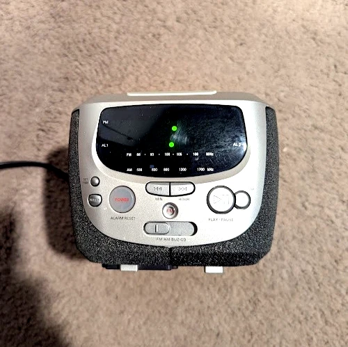 Magnavox широкий вид AM/FM/CD будильник радио MCR230SL/17 проверенный рабочий (T) - Изображение 1 из 4