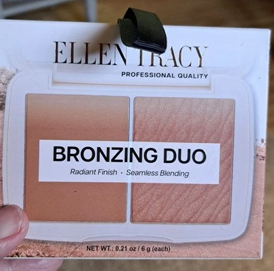 New ELLEN TRACY  Bronzing Duo Radiant Duo Seamless Blending Professional Quality - Image 1 of 4