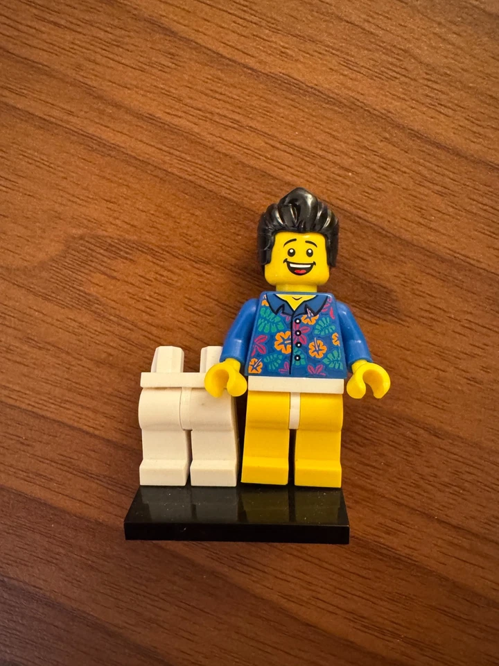 LEGO The Movie Series 1 Collectible Minifigures 71004 - Where are my Pants Guy - Image 1 of 1