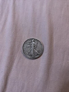 1937 D Walking Liberty Half Dollar 90% Silver ***FREE SHIPPING*** -0619 - Picture 1 of 4