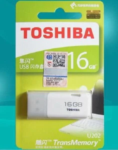 16 GB Toshiba/KIOXIA memory stick USB 2.0 flash drive THNU08HAY BLANCO - Picture 1 of 5