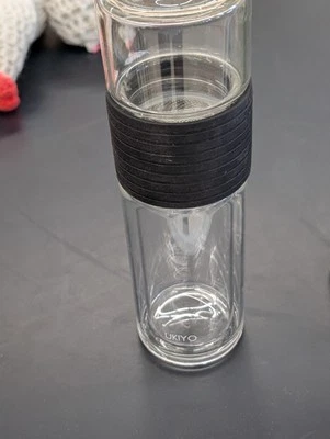 Botella infusora de té de vidrio de doble pared Ukiyo Sense filtro de acero inoxidable NEGRO Foto 1 de 3