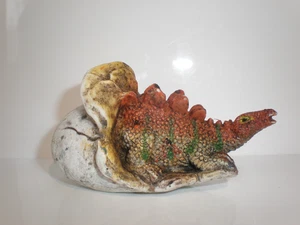 AAA Stegosaurus Dinosaurier Saurier Baby Schwellenländern From Ei " Schraffur - Picture 1 of 1
