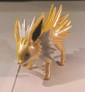 Pokemon Jolteon WCT 2019 Battle Figure 2.5" Shiny, Metallic, Pearl - Picture 1 of 7