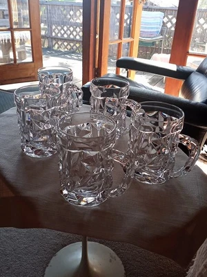 5 tazas de cerveza alemanas de cristal tallado en roca de Tiffany & Co. hermosas firmadas Foto 1 de 4