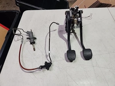 BMW E46 5 / 6 Speed MT Clutch Pedals Pedal Manual Transmission Line 35112229128  - Image 1 of 4