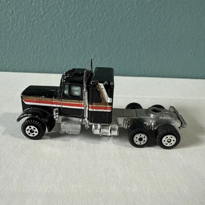 Yatming Semi Truck 1:64 Black Diecast Peterbilt 369 - Image 1 of 4