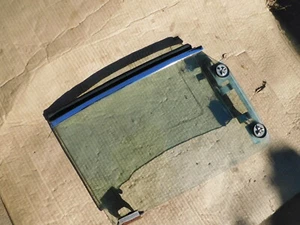 1979 Cadillac Eldorado rear quarter glass RH    Z - Picture 1 of 2