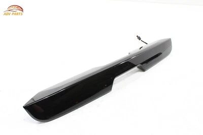 Chevrolet Suburban 2015-20 puerta trasera puerta levadiza manija de puerta exterior con interruptor OEM Foto 1 de 4