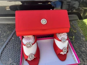 Amanda’s Lady Red With Handbag - Picture 1 of 3