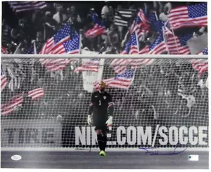 Foto autografiada de Tim Howard 16x20 del equipo de fútbol masculino de Estados Unidos JSA - Imagen 1 de 3