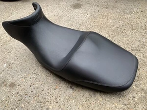 06-16 Moto Guzzi Norge 1200 4v 8v Rider Pilloon Sella Originale Nero - Foto 1 di 19