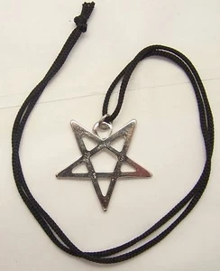 COLLANA CIONDOLO METALLO STELLA SATANICA PENTACOLO M D338 - Imagen 1 de 1