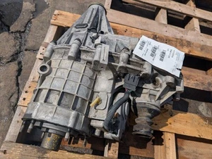 03-06 Chevy Silverado 2500 6.0 manual shift transfer case 4x4 Sierra - Picture 1 of 3