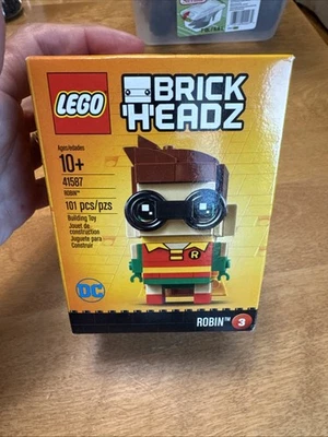 LEGO BRICKHEADZ: Robin (41587) new in Box Retired - Image 1 of 4