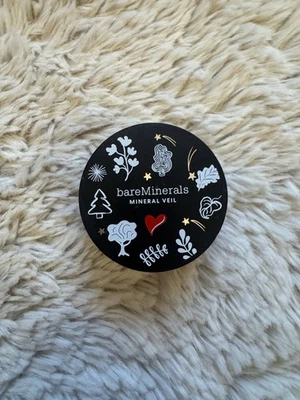 bareMinerals Mineral Veil Finishing Powder, Hell, 9g, Christmas Edition - Bild 1 von 4