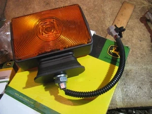 Lampada di avvertimento John Deere AT369234 - Foto 1 di 3