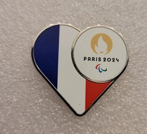 PARIS 2024 OLYMPIADE FRANKREICH FLAGGE HERZ ANSTECKNADEL - Bild 1 von 1